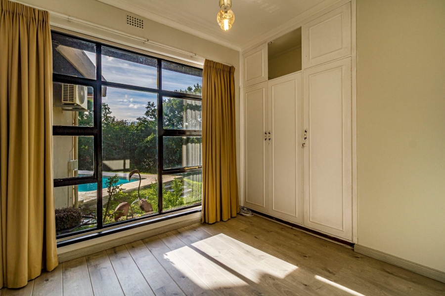 8 Bedroom Property for Sale in Helderberg Estate Western Cape